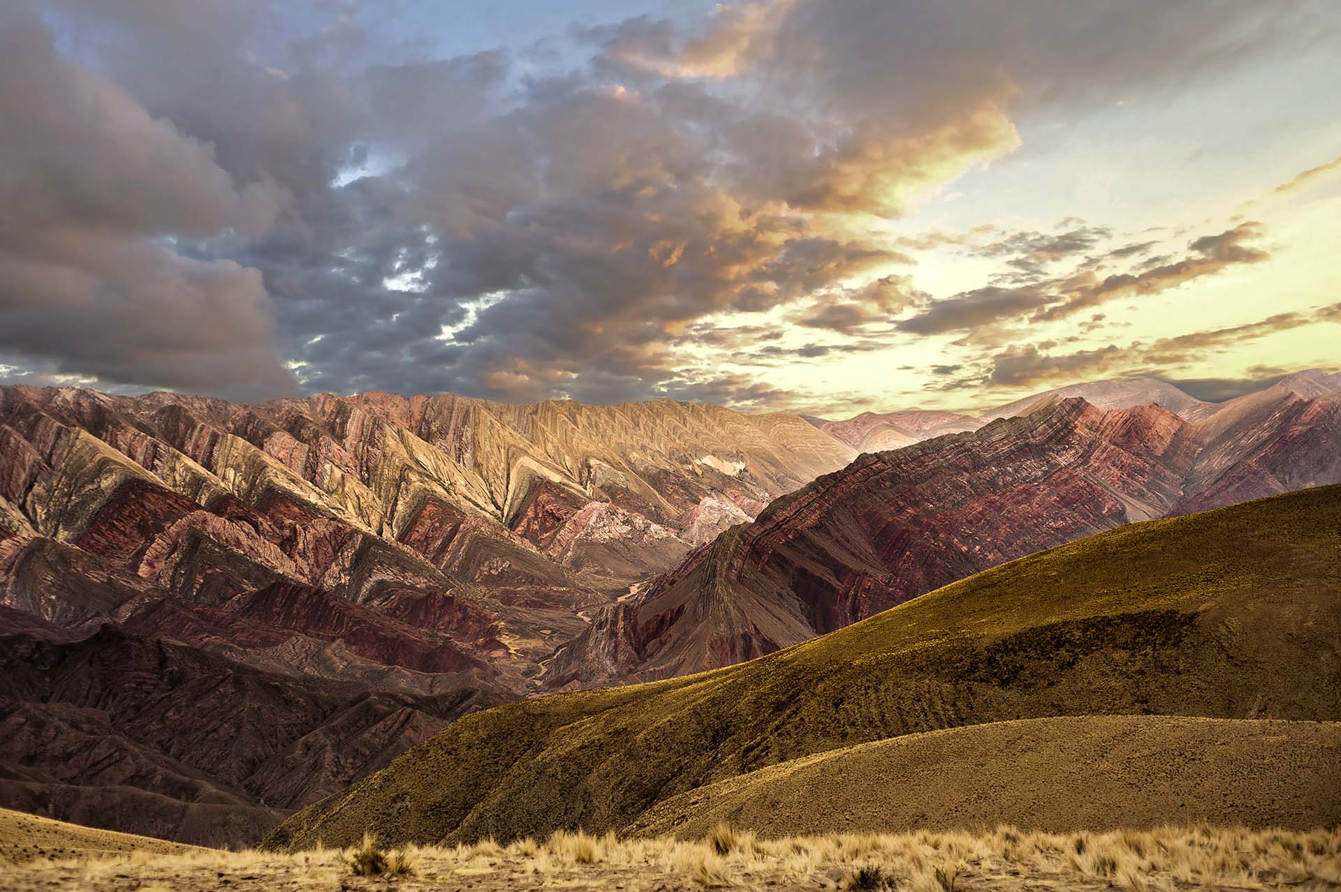 Serranía del Hornocal · Cerro de 14 Colores · Humahuaca · Provincia de Jujuy · Patrimonio geológico UNESCO a 4.761 msnm
